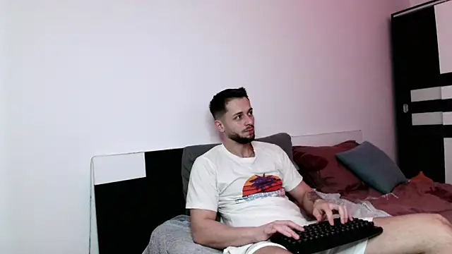 Snapshot of nicholasX1 chatting on March 18, 12:36 pm nicholasX1 online show from March 18, 12:36 pm