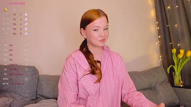 Snapshot of dinky__emily chatting on March 13, 5:39 pm dinky  emily online show from March 13, 5:39 pm
