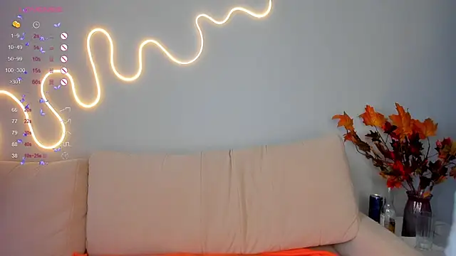 Snapshot of dinky__emily chatting on September 15, 10:59 am dinky  emily online show from September 15, 10:59 am