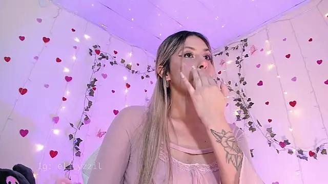 elizabeth jiing online show from March 8, 9:18 pm