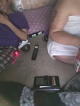 parejade225xh online show from April 24, 8:22 pm