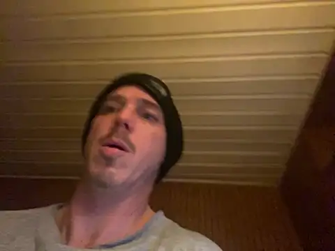 Snapshot of Mac_ThunderCock chatting on December 19, 2:51 am Mac ThunderCock online show from December 19, 2:51 am