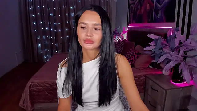 Snapshot of DanaSincere chatting on November 25, 4:01 am DanaSincere online show from November 25, 4:01 am