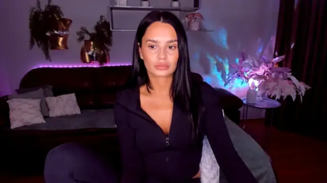 Snapshot of DanaSincere chatting on June 4, 4:07 am DanaSincere online show from June 4, 4:07 am