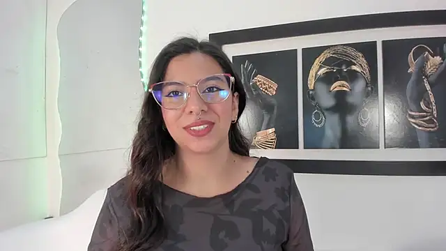 Snapshot of emilyy_cooperr chatting on September 29, 12:10 pm emilyy cooperr online show from September 29, 12:10 pm