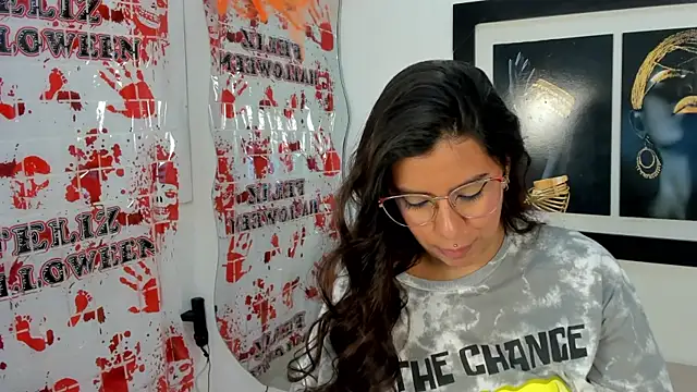 emilyy cooperr online show from October 23, 12:04 pm