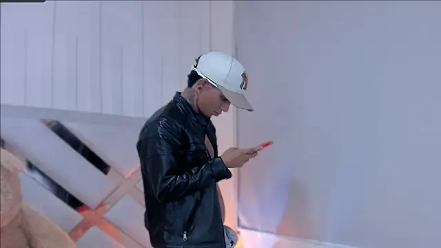 CRAZY-BOY99 online show from March 1, 12:01 pm