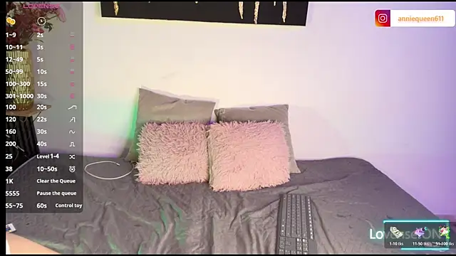 annie jonnes online show from October 26, 6:03 pm