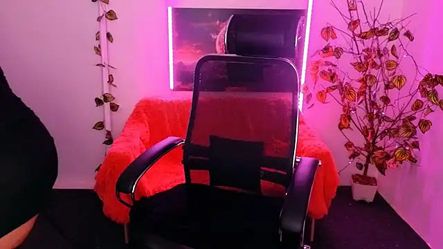 Snapshot of AnielaFox chatting on November 15, 6:55 am AnielaFox online show from November 15, 6:55 am