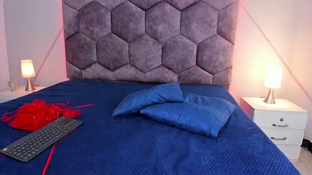 Snapshot of aurora_collinss_ chatting on March 20, 12:43 pm aurora collinss online show from March 20, 12:43 pm
