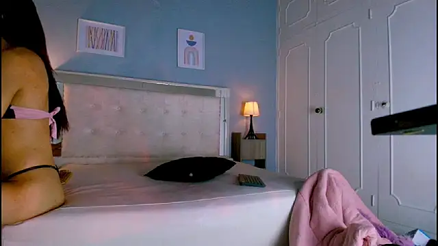 Emily Castillo 1 online show from March 22, 4:24 am