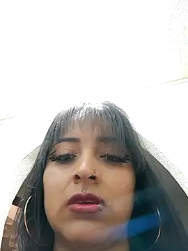 Snapshot of Sarah917 chatting on November 21, 6:06 pm Sarah917 online show from November 21, 6:06 pm