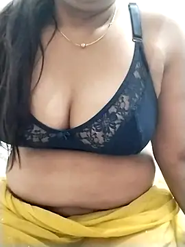 Snapshot of pyasi_bhabhi02 chatting on December 3, 9:35 pm pyasi bhabhi02 online show from December 3, 9:35 pm