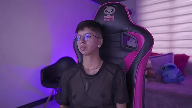 tommy blue online show from March 11, 3:56 pm