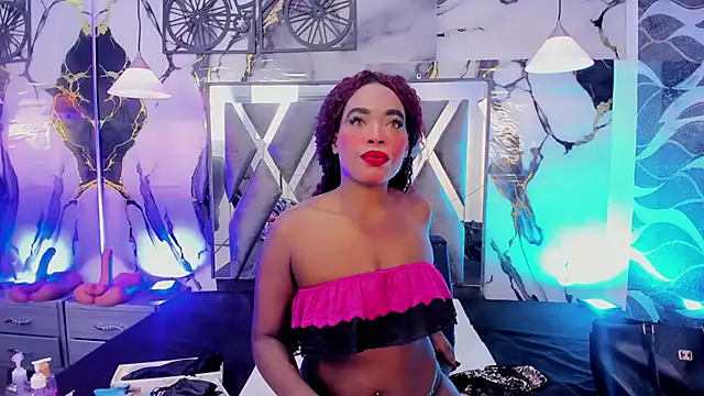 Snapshot of CandyMartinez_ chatting on June 3, 8:03 pm CandyMartinez online show from June 3, 8:03 pm
