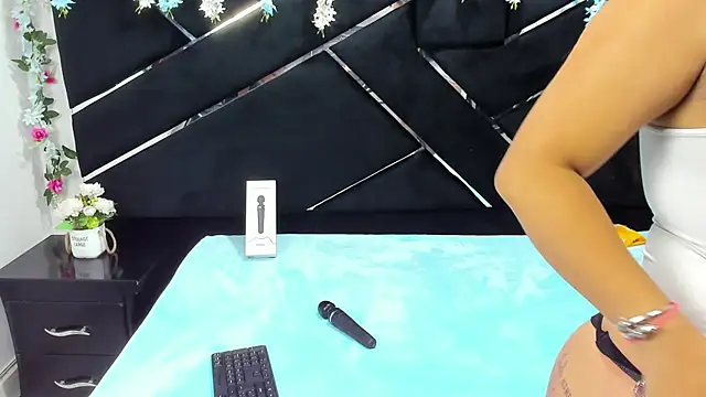  Violeta 18 online show from December 4, 3:38 am