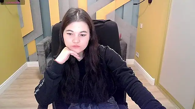 Snapshot of ElinaMils chatting on March 7, 12:23 pm ElinaMils online show from March 7, 12:23 pm