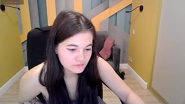 Snapshot of ElinaMils chatting on March 7, 3:28 pm ElinaMils online show from March 7, 3:28 pm