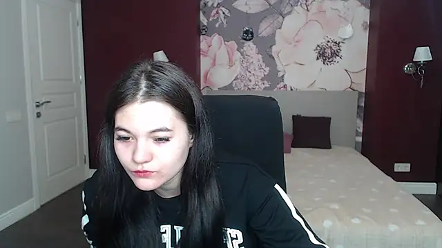 Snapshot of ElinaMils chatting on March 12, 6:29 am ElinaMils online show from March 12, 6:29 am