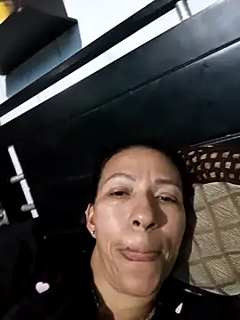 Snapshot of Antonela45 chatting on March 8, 1:39 am Antonela45 online show from March 8, 1:39 am