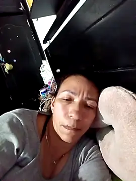 Snapshot of Antonela45 chatting on September 24, 1:20 am Antonela45 online show from September 24, 1:20 am