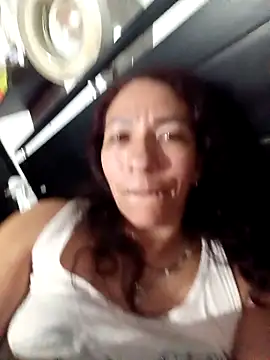 Snapshot of Antonela45 chatting on October 31, 1:28 am Antonela45 online show from October 31, 1:28 am