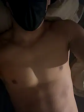 Snapshot of maxx777 chatting on November 3, 10:42 pm maxx777 online show from November 3, 10:42 pm