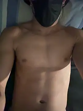 Snapshot of maxx777 chatting on December 19, 12:06 am maxx777 online show from December 19, 12:06 am