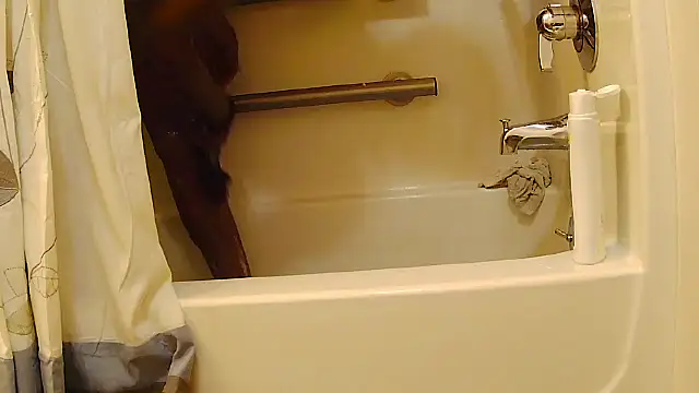 BadazzRXL online show from December 21, 6:48 pm