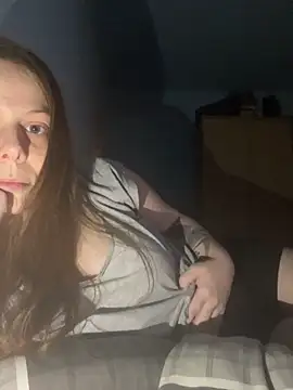 Snapshot of csengebaba24 chatting on November 18, 6:01 pm csengebaba24 online show from November 18, 6:01 pm