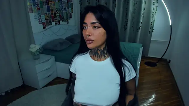 CharimgSabrina online show from October 25, 6:32 am