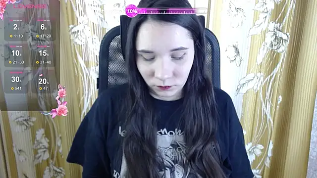 KateForLove online show from October 6, 12:24 pm