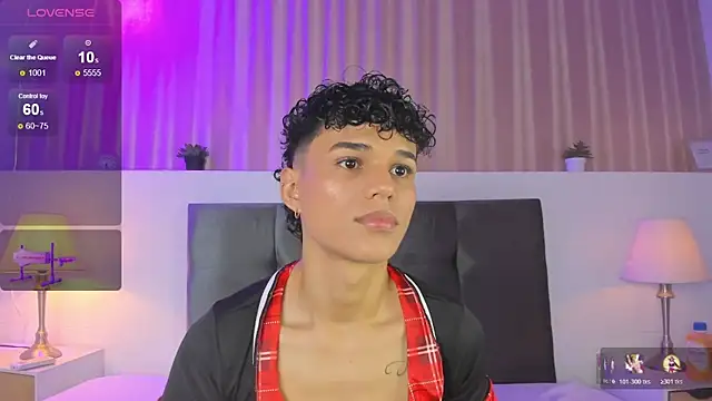 Kai riptide online show from November 3, 8:32 pm