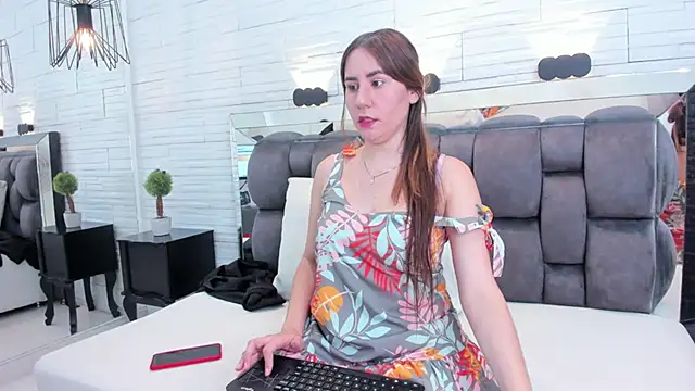 Snapshot of jade_heartt chatting on March 13, 7:06 pm jade heartt online show from March 13, 7:06 pm