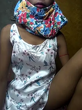 Snapshot of Cutesoma01 chatting on November 17, 9:04 am Cutesoma01 online show from November 17, 9:04 am