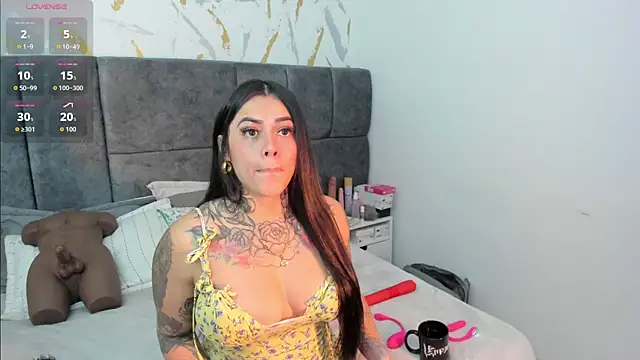 Cristal Velle online show from April 14, 10:32 am