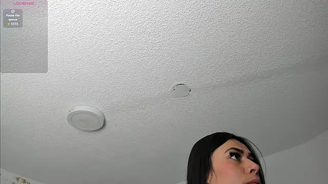 Cristal Velle online show from April 17, 11:02 am