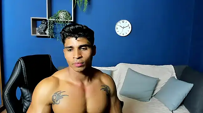 Snapshot of Apolotherock chatting on March 13, 10:43 pm Apolotherock online show from March 13, 10:43 pm