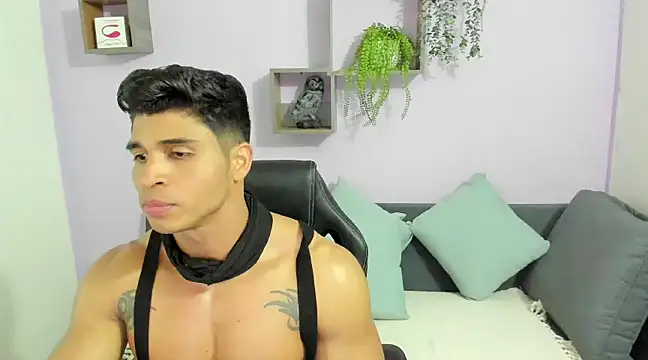 Snapshot of Apolotherock chatting on March 18, 7:42 pm Apolotherock online show from March 18, 7:42 pm