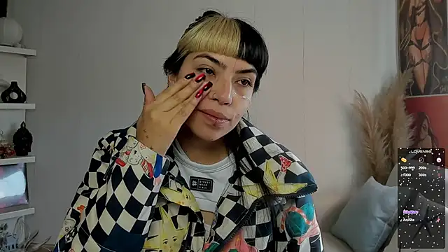 Saraa Desiree online show from September 11, 12:38 pm