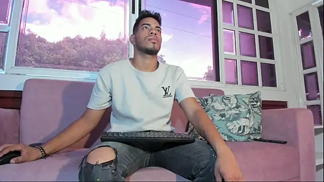 Snapshot of ETHAN_DRAVEN chatting on September 15, 7:14 pm ETHAN DRAVEN online show from September 15, 7:14 pm