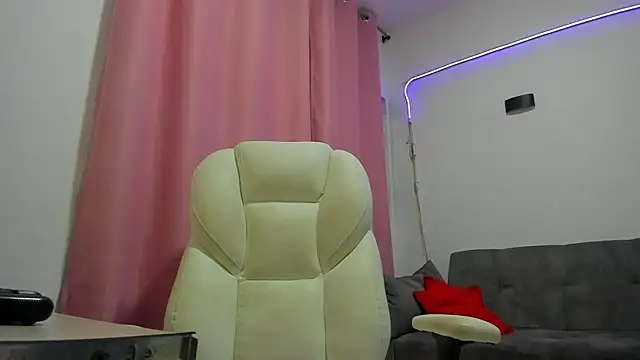 gaaby foxx online show from October 21, 1:34 pm