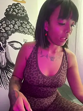Snapshot of SarahLynn7 chatting on May 20, 12:50 am SarahLynn7 online show from May 20, 12:50 am