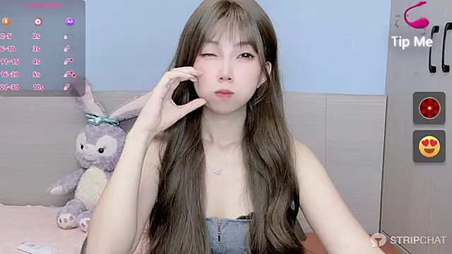 Snapshot of Evelyn-168 chatting on October 7, 2:36 pm Evelyn-168 online show from October 7, 2:36 pm