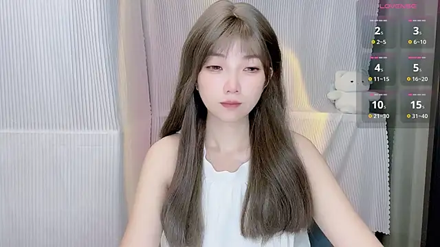 Snapshot of Evelyn-168 chatting on October 9, 1:20 pm Evelyn-168 online show from October 9, 1:20 pm