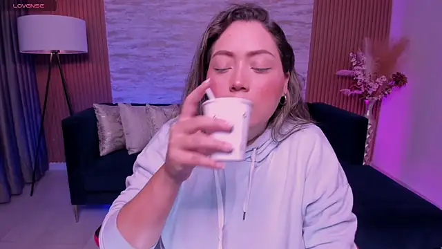 heidy johns online show from November 4, 3:27 am