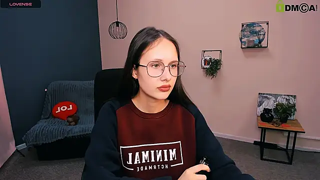 Snapshot of mona_cloud chatting on March 15, 2:55 pm mona cloud online show from March 15, 2:55 pm