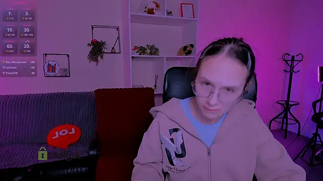 Snapshot of mona_cloud chatting on October 12, 11:37 pm mona cloud online show from October 12, 11:37 pm