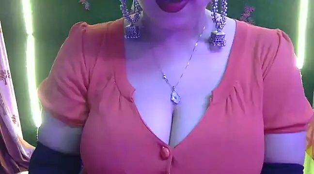 Snapshot of Hot_Anshi120 chatting on March 21, 3:46 pm Hot Anshi120 online show from March 21, 3:46 pm