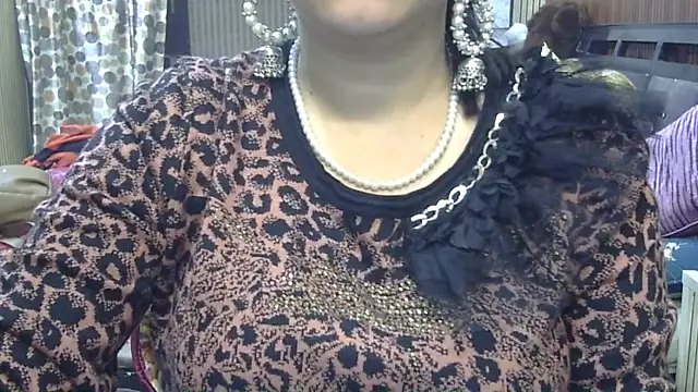 Snapshot of Hot_Anshi120 chatting on November 27, 1:40 am Hot Anshi120 online show from November 27, 1:40 am